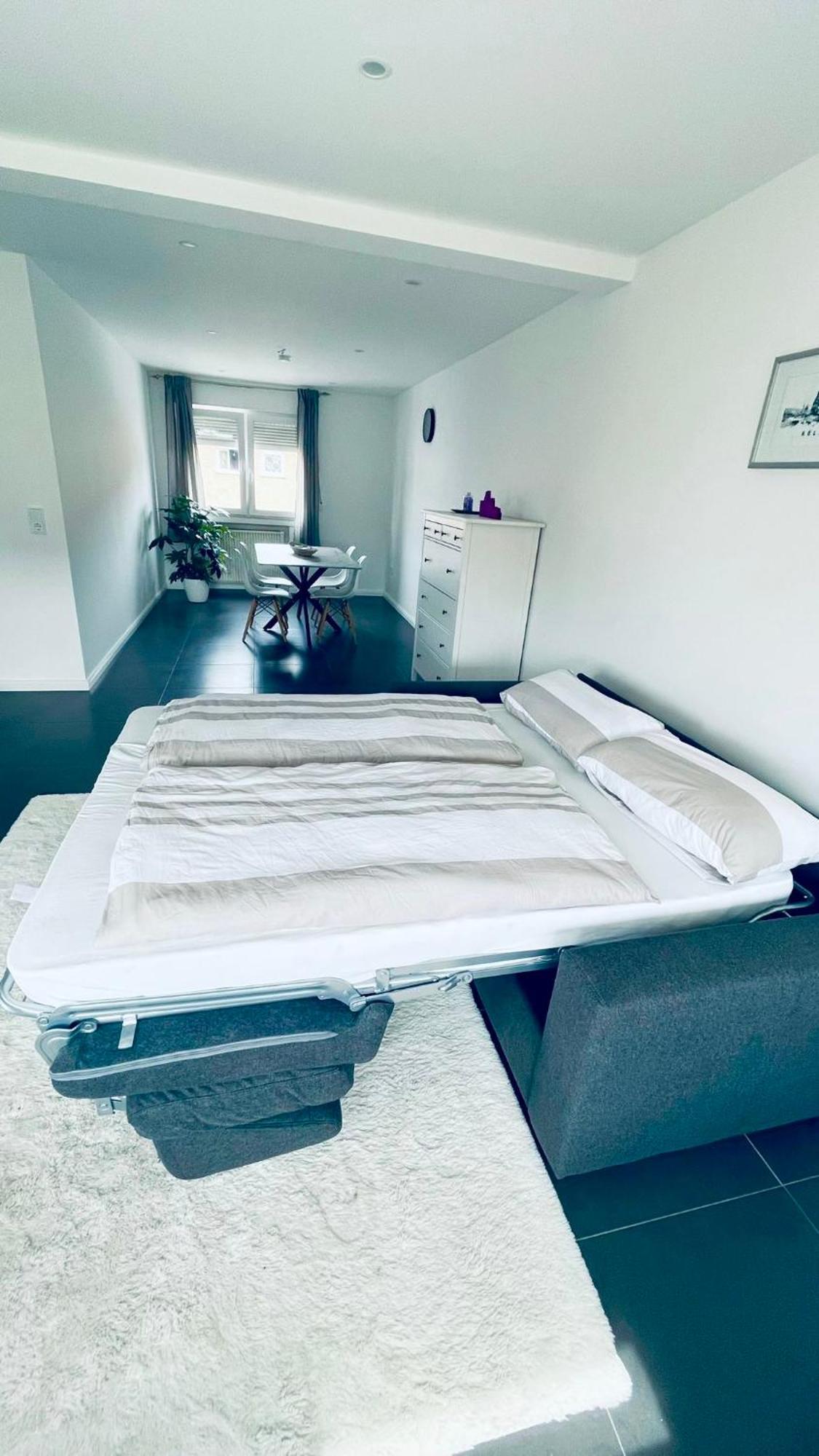 Elegante Apartment In Erftstadt Mit Balkon, Zentral, Bahnhof Nah, Phantasialand Bruehl Bei Cologne מראה חיצוני תמונה