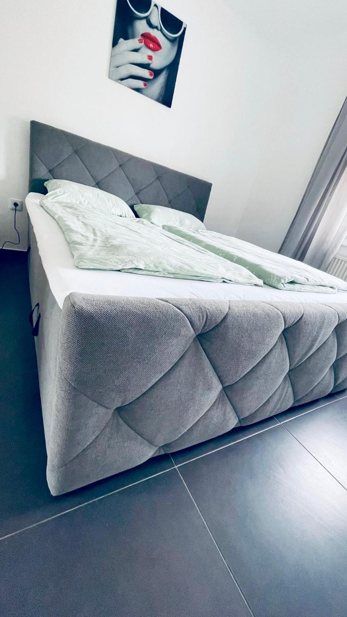 Elegante Apartment In Erftstadt Mit Balkon, Zentral, Bahnhof Nah, Phantasialand Bruehl Bei Cologne מראה חיצוני תמונה