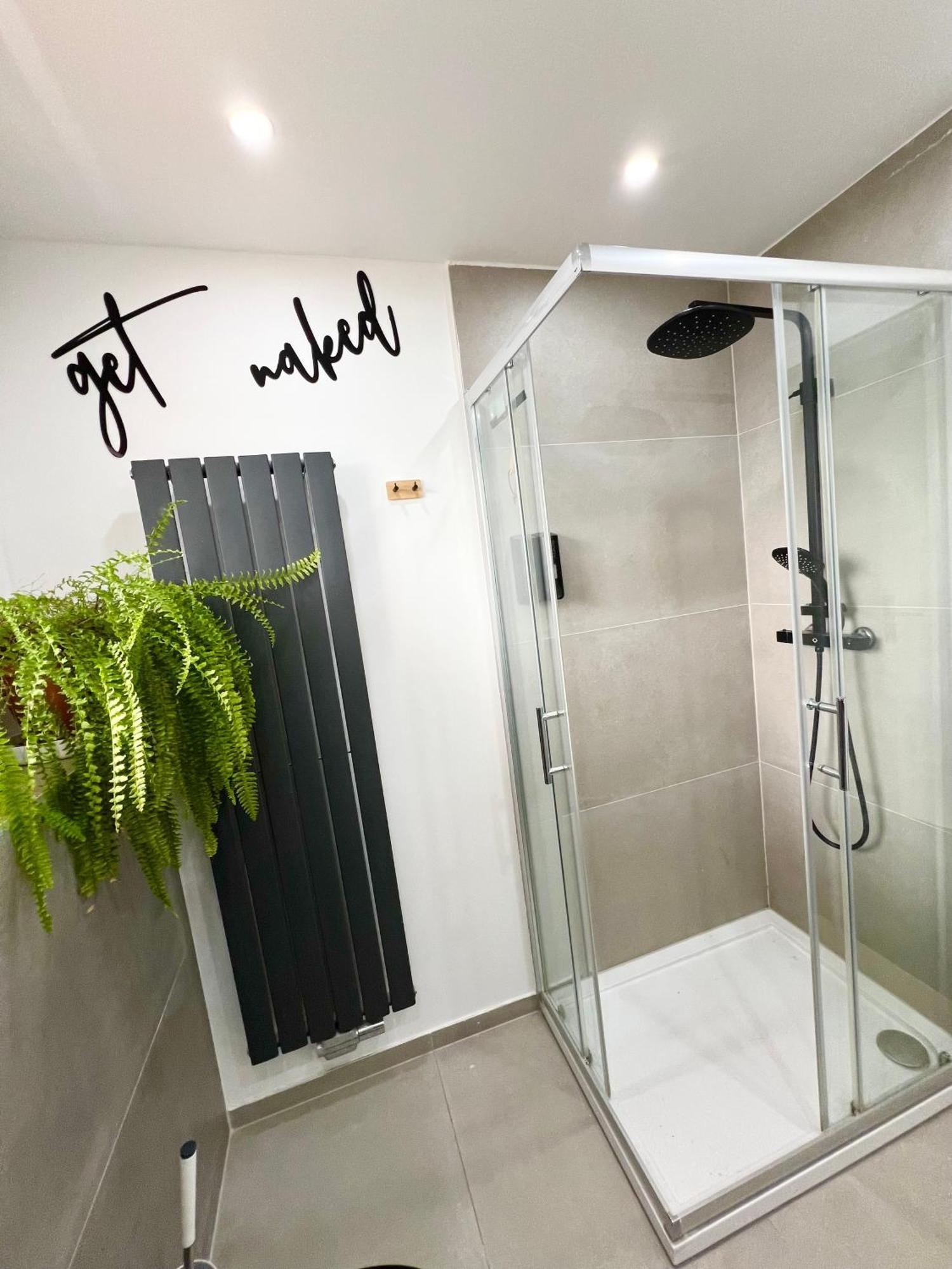 Elegante Apartment In Erftstadt Mit Balkon, Zentral, Bahnhof Nah, Phantasialand Bruehl Bei Cologne מראה חיצוני תמונה