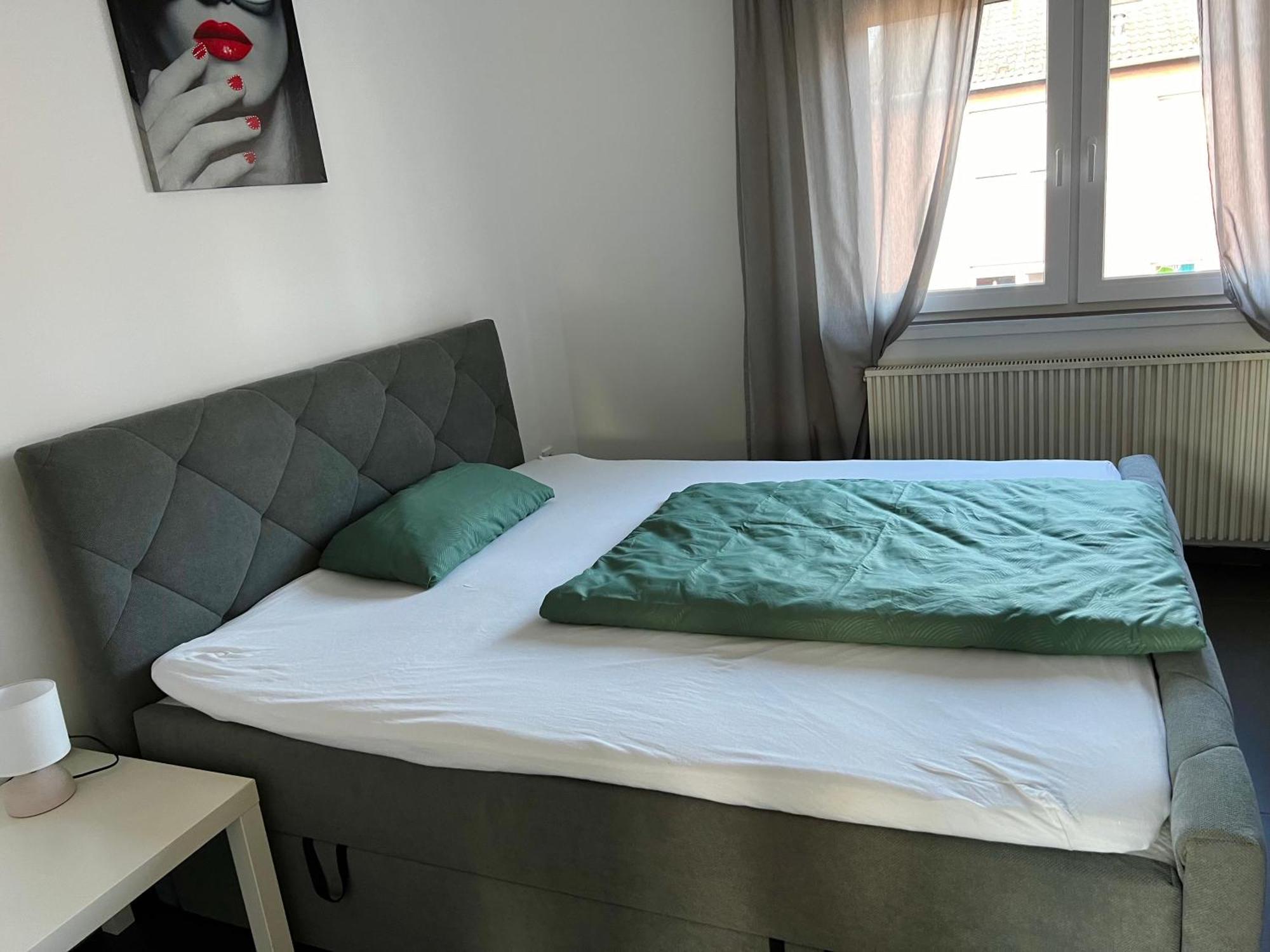 Elegante Apartment In Erftstadt Mit Balkon, Zentral, Bahnhof Nah, Phantasialand Bruehl Bei Cologne מראה חיצוני תמונה